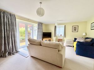 Lounge- click for photo gallery